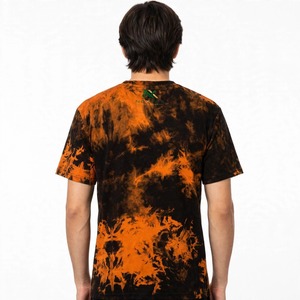 Camiseta Personalizada con Estampado de Cara Sonriente en Tie Dye Naranja y Negro, Camiseta de Algodón para Hombre, Estilo Urbano, Diseño Grunge, Fabricación OEM, Venta al Por Mayor - Product Image 2
