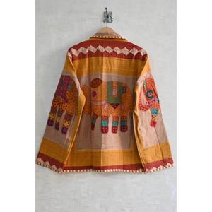 Chaqueta Boho Floral de Algodón Ecológico, Acolchada, Transpirable, Bordada con Khambadiya, Hecha a Mano en India, Estilo Vintage, para Mujer - Product Image 4