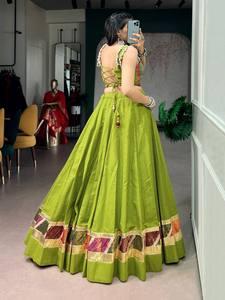 Traje de Baile Indio Garba, Lehenga Choli de Algodón con Bordado Pesado y Espejos, Vestido Navratri Dandiya, Proveedor al por Mayor - Product Image 5