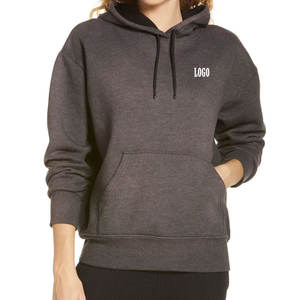 Diseño de logotipo personalizable en color sólido con diseño de mangas largas, precio económico y diseño de capucha con cordones y bolsillo canguro. - Product Image 1