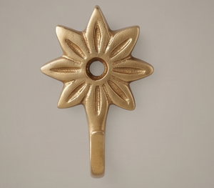 Artisanal Vintage Flower Design Metal Wall <b>Hook</b> Rust Resistant Single <b>Hook</b> For Clothing Storage Elegant Wall Accent - Product Image 2