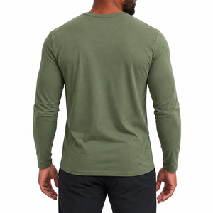 Camiseta de manga larga verde oliva sólida personalizada para hombre, cuello redondo, informal, lisa, de algodón y poliéster de primera calidad. - Product Image 3