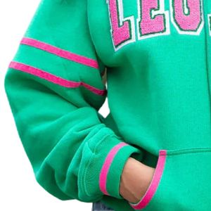 Sweat à capuche AKA Green Varsity Legacy pour femme, broderie chenille lettres grecques, pull premium décontracté et confortable - Product Image 4