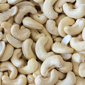 Hot Sale 2025 Cashew W180 Raw Edible Cashew Nuts Ready to Ship - Product Image 1