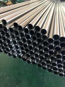 Tube rond en acier sans soudure, poli, extrémité bleue, tube industriel pour applications de transfert de fluides - Product Image 1