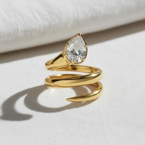 Bague de fiançailles en or rose 18 carats avec diamant taille poire, motif serpentine, ajustable, pour femme, bijou délicat et élégant - Product Image 3