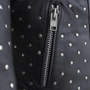 เสื้อแจ็คเก็ตซาฟารีฤดูหนาวสำหรับผู้ชาย บริการ OEM หนังแท้เคลือบผิว คอตั้ง กันน้ำ ผ้ายีนส์ ความหนามาตรฐาน ลายเขาสัตว์ - Product Image 4