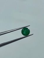 Pierre précieuse émeraude verte de haute qualité 4,80 mm 0,40 ct, sertie à griffes sur chaîne torsadée, pierre libre pour la fabrication de bijoux