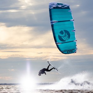 Cometa Cabrinha SWITCHBLADE para Kiteboarding y Kitesurfing, 10m/12m/14m, Azul Claro - Product Image 5
