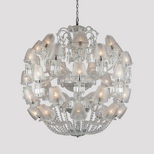 Lámparas de Araña Tradicionales Vintage con Pantallas de Cristal Curvas de Forma Redonda para Salones Grandes o Vestíbulos Amplios, Elegancia Baccarat - Product Image 3