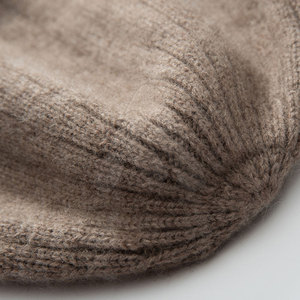 หมวกบีนนี่แบบถักสำหรับฤดูหนาว ยูนิเซ็กซ์  รับผลิตแบบ OEM & ODM พร้อมโลโก้  วัสดุอะคริลิก 100% ระบายอากาศได้ดี กันน้ำ เหมาะสำหรับกิจกรรมกลางแจ้ง ปี 2026 มีจำหน่ายแล้ว - Product Image 5