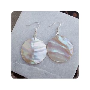 Boucles d'oreilles pendantes en nacre coquillage, best-seller 2026, pour fêtes estivales à la plage et tenues de mariée - Product Image 4