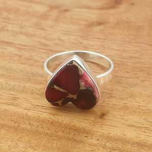 Anillo Solitario Boho de Cobre con Forma de Corazón, Bañado en Plata de Ley 925, con Bisel Liso y Collet, con Dalia Roja y Turquesa, Venta al por Mayor - Product Image 2