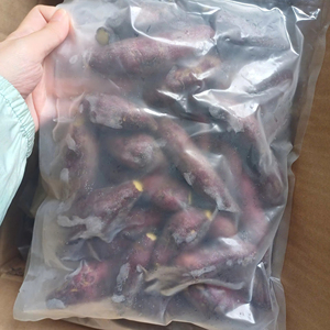 Vente en gros de cubes de patate douce surgelée IQF, patate douce surgelée, fournisseur de snacks et de produits transformés du Vietnam - Product Image 1