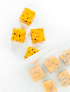 Premium Quality Top Selling Made In Vietnam Factory Price Tasty IQF Frozen Passion Fruit Seedless Packed in <b>2kg</b> Bag - Product Image 6
