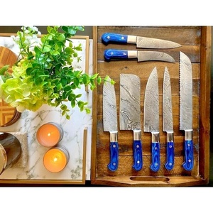 Juego de Cuchillos de Cocina Damasco de 7 Piezas y 67 Capas Hechos a Mano, con Mango de Madera Ambidiestro, Funda de Cuero Ecológica y Cuchillos Pulidos - Product Image 3