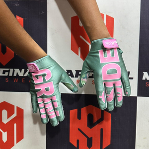 Guantes de Fútbol Americano Personalizados al por Mayor, de Alta Calidad, con Palma Adhesiva de Silicona, Dorso Impreso, Antideslizantes e Impermeables - Product Image 5