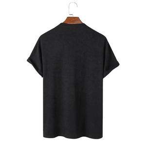 Camiseta oversized de moda diseñada para uso diario con un tacto suave y un ajuste holgado que realza tu guardarropa informal. - Product Image 5