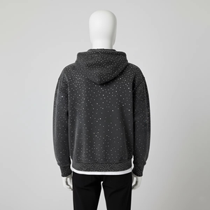Sudadera con capucha para hombre con cremallera y pedrería, tela premium personalizada, gris brillante, con cremallera completa, capucha con cordón y bolsillo canguro, estilo casual urbano - Product Image 3