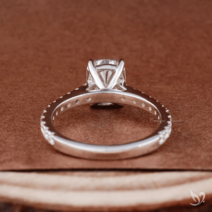 Anillo de compromiso con diamante de laboratorio de corte cojín alargado de 2 quilates, pavé de catedral, certificado IGI, oro blanco de 10K - Product Image 3