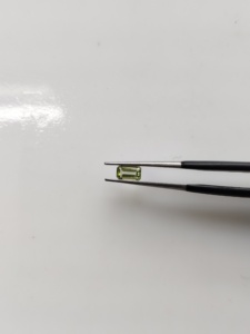 Peridoto Verde Natural, Corte Octogonal de 5x3MM, Gema Suelta de la Mejor Calidad para la Elaboración de Collares - Product Image 1