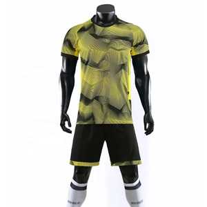 Tenue de football de haute qualité, uniforme d'équipe, couleur personnalisée, uniforme de football 100% polyester, fabriqué au Pakistan - Product Image 6