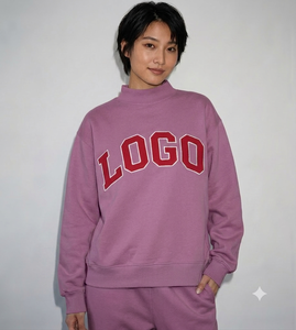 Sudadera Morada de Cuello Alto para Mujer con Estampado de Letras con Logotipo Rojo, Manga Larga, Tejido de Algodón, para Otoño - Product Image 1