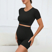 Ensemble de vêtements de grossesse 2 pièces pour femmes - T-shirt court et short de yoga, vêtements de détente avec taille élastique, tissu respirant en spandex/nylon