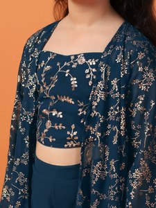 Conjunto de Top Corto y Pantalones Palazzo con Mangas Largas, Diseño Floral en Georgette, Bordado con Lentejuelas, Estilo Fashion Dream - Product Image 4