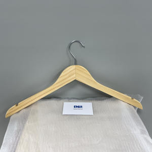 Perchas de Madera de Pino Duraderas de Alta Calidad con Ganchos Elegantes de Acero Inoxidable, Acabado Lacado de Una Sola Capa, Multifuncionales y Fáciles de Limpiar - Product Image 1