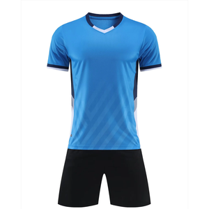 Conjunto deportivo de fútbol para hombre, verde, que absorbe la humedad, de secado rápido, con corte atlético, chaqueta transpirable y pantalones deportivos con impresión del logotipo del equipo. - Product Image 5