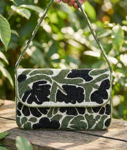 Bolso de Hombro de Moda para Mujer, Diseño Premium Celestial con Cuentas, Bolso Chic con Bordado de Sol y Luna, Cartera de Fiesta de Diseñador - Product Image 5