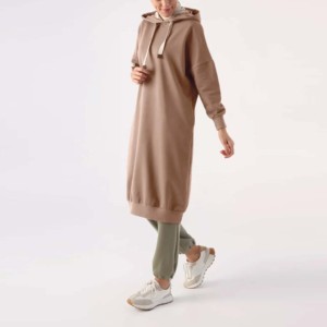 Tenue de sport modeste pour femmes musulmanes, 3 pièces, sans couture, respirante, séchage rapide, légère, en spandex/polyester, ensemble de sport personnalisé à manches longues - Product Image 1