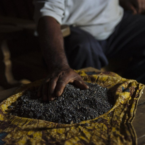 Suministro de mineral de tantalio premium con concentrado de coltan para compradores de la industria electrónica y pedidos de importación de materia prima - Product Image 5