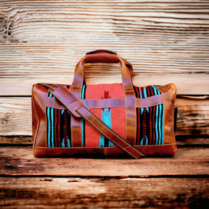 Conjunto de Bolsa de Viaje Grande de Cuero Genuino Estilo Bohemio y Bolso Tote Azteca con Cierre de Cremallera, Hecho en Rajasthan - Product Image 3