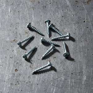 Vis autotaraudeuses PDC à tête cylindrique métrique à couple élevé pour bois - Classe 4, en acier au carbone nickelé/zingué à filetage grossier - Product Image 1