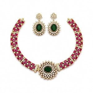 Conjunto de Collar, Pendientes y Diadema de Aleación Chapada en Oro con Rubíes, Circonitas y Perlas de Imitación, Diseño Floral para Mujer, Joyería Clásica para Bodas - Product Image 4