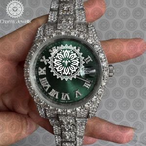 Montre de luxe pour homme Charm_Jewells en acier inoxydable 42 mm, cadran vert, lunette sertie de diamants, affichage analogique à quartz, date, fermoir pliant - Product Image 4