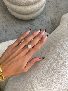 Anillo Solitario Clásico de Diamante Cultivado en Laboratorio con Corte Ovalado para Mujer, Chapado en Oro, Regalo de Compromiso, Aniversario o Boda - Product Image 3