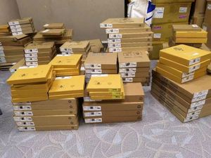 PIC24FJ128GB610-I/PT TQFP-100 vi xử lý và bộ điều khiển - Product Image 2