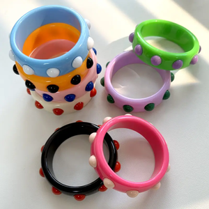 Nuevo diseño, resina colorida, la mejor calidad, brazalete con lunares, pulsera redonda geométrica, joyería hueca, accesorio de fiesta unisex para mujer - Product Image 5