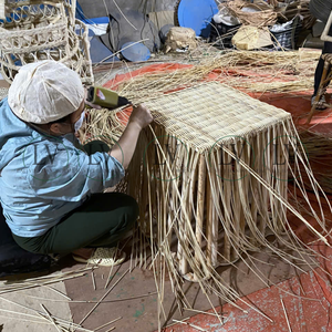 Poussette pour poupée en rotin naturel de haute qualité, fabriquée au Vietnam, avec roues. - Product Image 4
