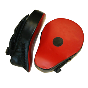 Équipement d'entraînement haut de gamme - Gants de cible en mousse multicouche rouge et noir pour la vitesse et la précision - Product Image 6