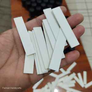 Manche de couteau moderne élégant en os de buffle blanc écologique, 60 mm de long, 2 mm d'épaisseur, fait main, matériau en vrac - Product Image 1