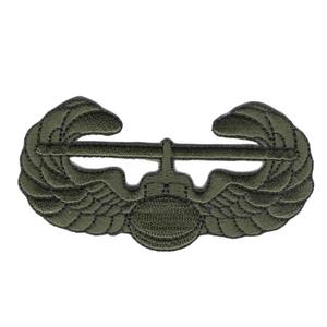 Écussons 3D personnalisés OEM de haute qualité pour grades et noms d'officiers, brodés à la main, à coudre sur blazers et chapeaux, avec motifs en forme de cœur - Product Image 4