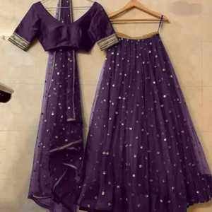 Lehenga Choli en coton violet de qualité supérieure pour filles avec dupatta en filet, tenue traditionnelle indienne pour les fêtes - Product Image 2