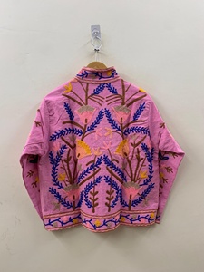 Chaqueta Bordada Floral Rosa Hecha a Mano para Mujer, Estilo Boho Chic, Abrigo con Bordados Vibrantes, Chaqueta Étnica Ligera - Product Image 3