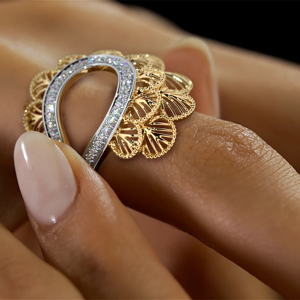 Luxury Women's 18K <b>Gold</b> Filled Flower <b>Cocktail</b> <b>Ring</b> With Crystal Rhinestone Party Jewelry - Product Image 2