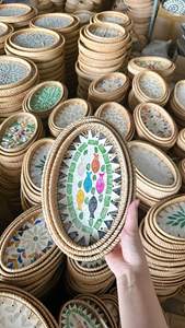Plateau en rotin de qualité supérieure avec incrustations de nacre pour la décoration de table, le rangement et la présentation, fabriqué au Vietnam - Product Image 4