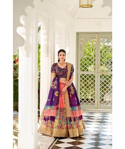 ชุดเลเฮนกาโชลีผ้าไหมโดลาพิมพ์ลายคาลัมคารีพร้อมขอบผ้าทอสำหรับงานแต่งงานและงานเทศกาล - Product Image 1